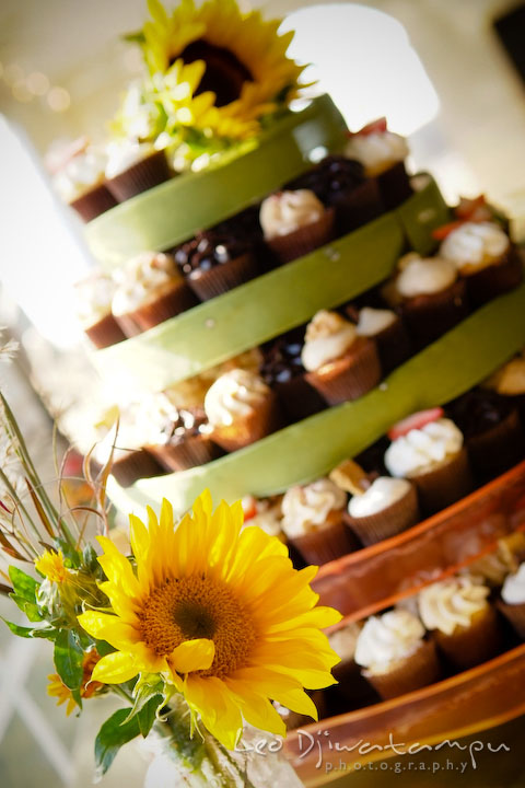 Sun flower for cupcakes stack decoration. Rock Hall, Chestertown, Kingstown, and Georgetown Maryland wedding photographer, Leo Dj Photography