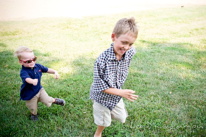 Children running and playing. Cove Creek Country Club, Stevensville, Kent Island, Eastern Shore, Maryland Wedding Photographer, beach wedding photographer