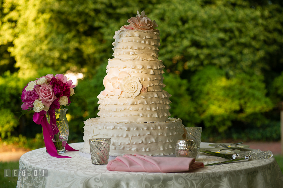 Lovely 4-tier wedding cake by Bay Country Bakery. Aspen Wye River Conference Centers wedding at Queenstown Maryland, by wedding photographers of Leo Dj Photography. http://leodjphoto.com