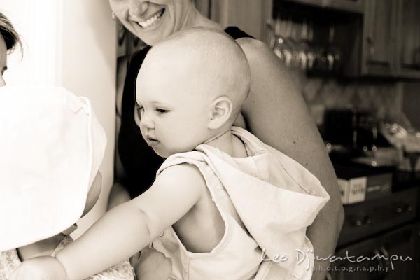 mommy carrying children, boy holds girl. baby toddler children candid photography annapolis kent island eastern shore maryland