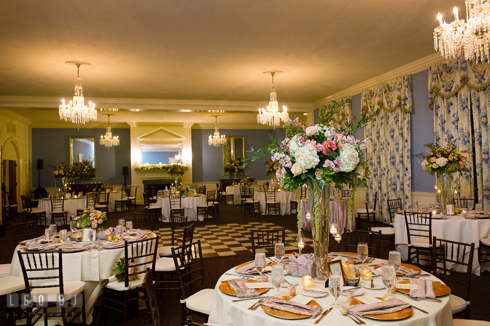 Elegant flower arrangements for the table centerpieces designed by the talented florist Great Expectations Flowers by Inka. The Tidewater Inn wedding, Easton, Eastern Shore, Maryland, by wedding photographers of Leo Dj Photography. http://leodjphoto.com