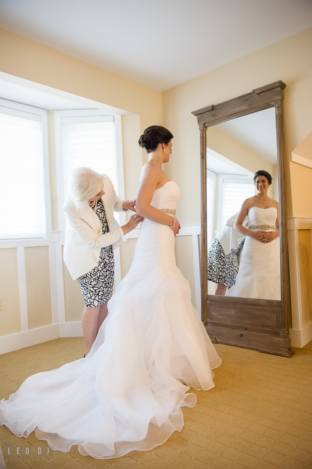 Eastern Shore Maryland Mother of Bride button up wedding gown photo by Leo Dj Photography