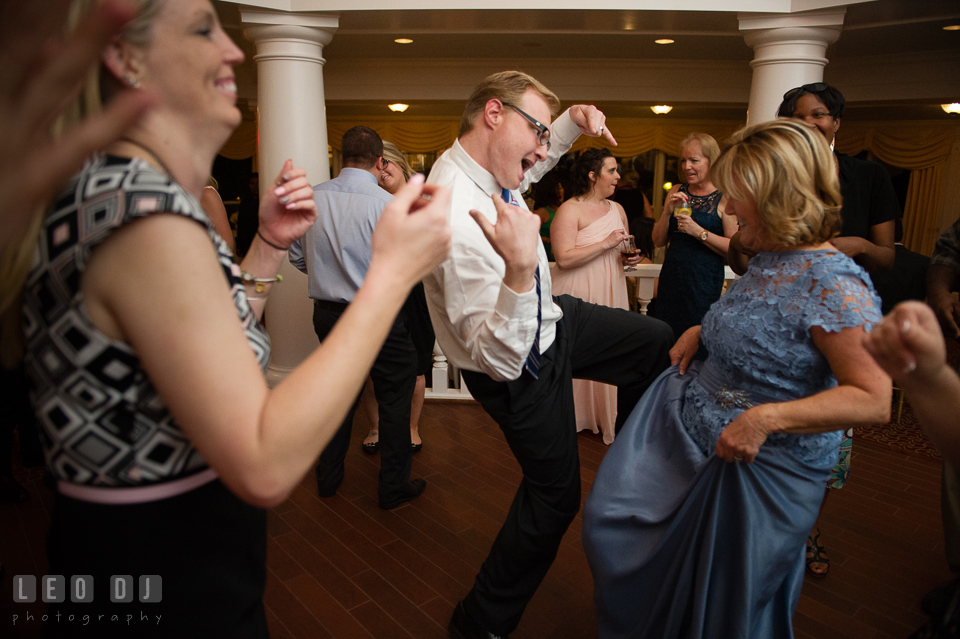 Kent Island Maryland Mother of Bride and guests dancing with music from Crow Entertainment DJ photo by Leo Dj Photography