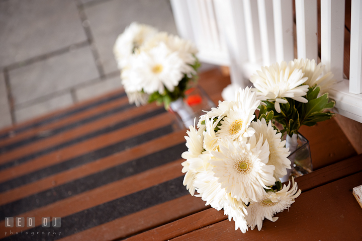 White daisies flower bouquets from Michael's Designs Florist. Historic London Town and Gardens wedding photos at Edgewater Annapolis, Maryland by photographers of Leo Dj Photography. http://leodjphoto.com