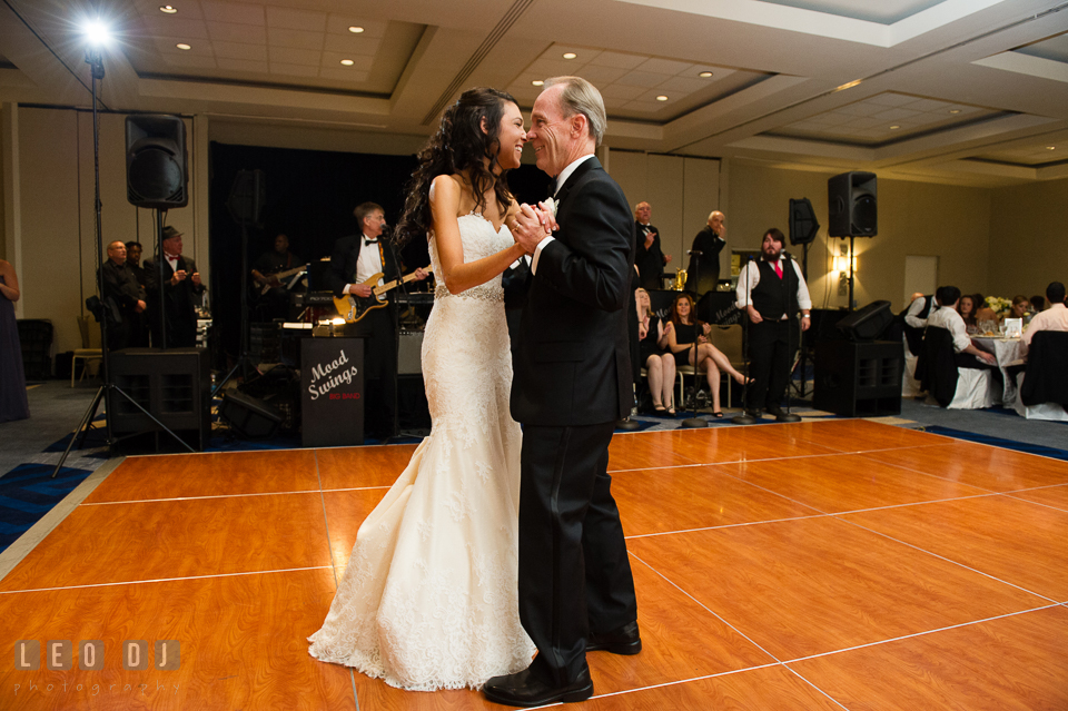 Father-daughter dance accompanied with music by mood swings. Loews Annapolis Hotel Maryland wedding, by wedding photographers of Leo Dj Photography. http://leodjphoto.com