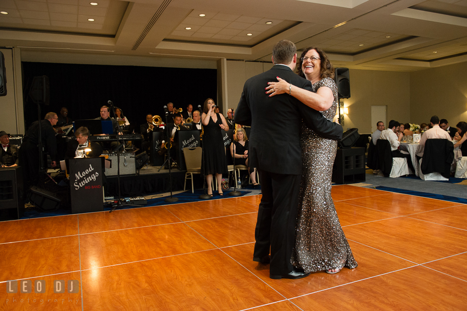 Mother and son dance accompanied by Mood Swings Band. Loews Annapolis Hotel Maryland wedding, by wedding photographers of Leo Dj Photography. http://leodjphoto.com