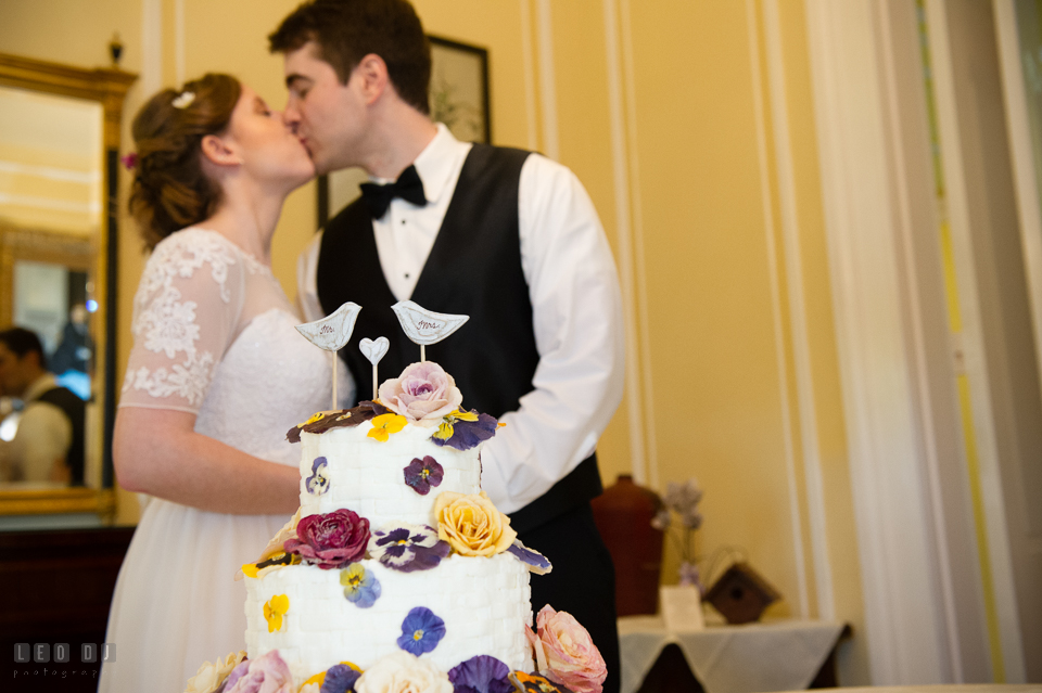 Kent Manor Inn bride groom after wedding cake cutting from Fiona's Cake photo by Leo Dj Photography