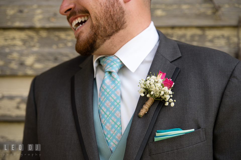 The Oaks Waterfront Inn Groom's boutonniere by florist Seasonal Flowers photo by Leo Dj Photography