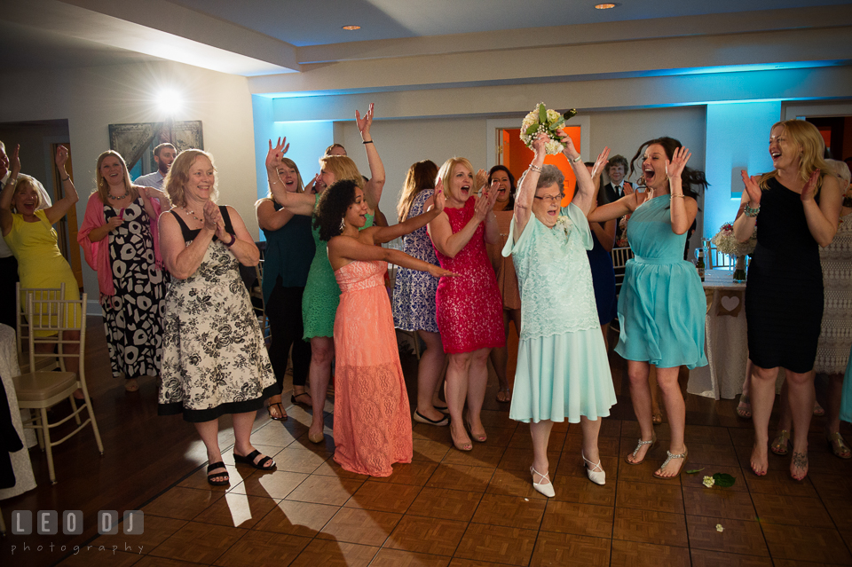 The Oaks Waterfront Inn Grandmother caught flower bouquet tossed photo by Leo Dj Photography