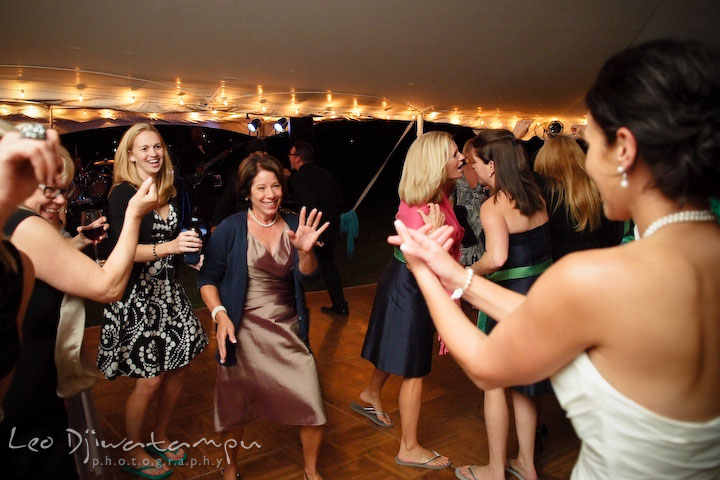 Bride dancing with her mom. Annapolis Kent Island Maryland Wedding Photography with live dance band at reception