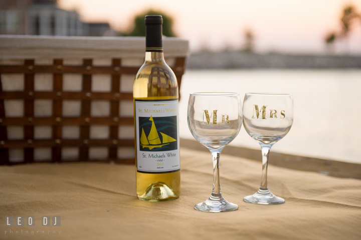 Picnic basket with wine bottle and wine glasses with Mr and Mrs inscription. Oxford, Eastern Shore Maryland pre-wedding engagement photo session, by wedding photographers of Leo Dj Photography. http://leodjphoto.com
