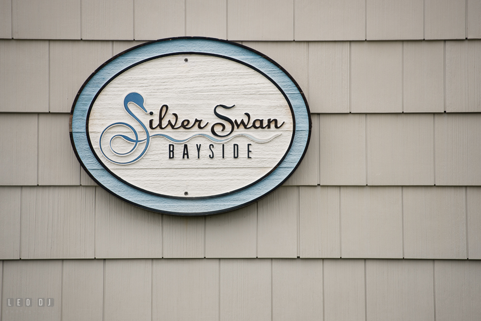 Silver Swan Bayside wooden sign photo by Leo Dj Photography