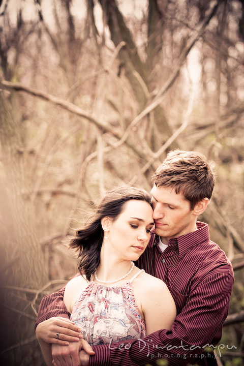 Couple cuddling, enjoying each other. Engagement session model photography - Annapolis photographer